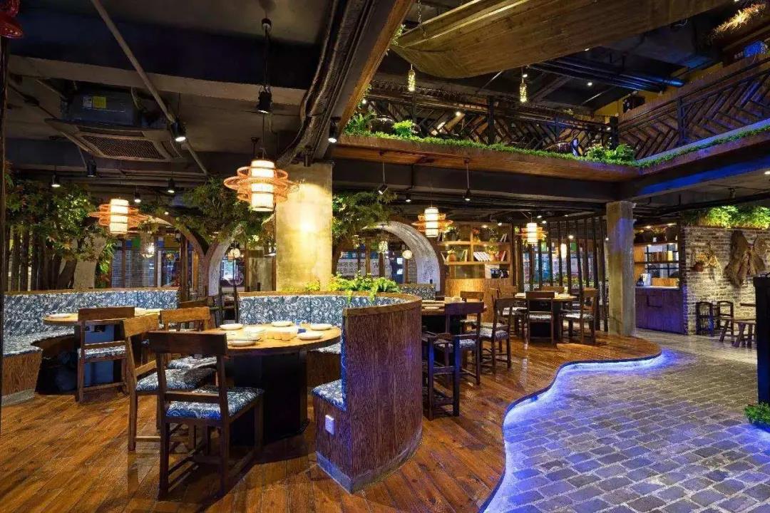 【企叮咚科技平臺營(yíng)銷(xiāo)策略】餐飲店都在虧本，這家湘菜館卻多收49萬(wàn)，背后的營(yíng)銷(xiāo)邏輯是什么？
